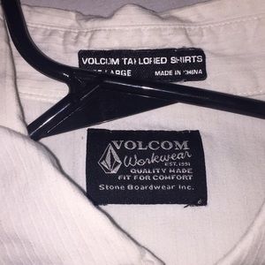 VOLCOM LARGE SHIRT